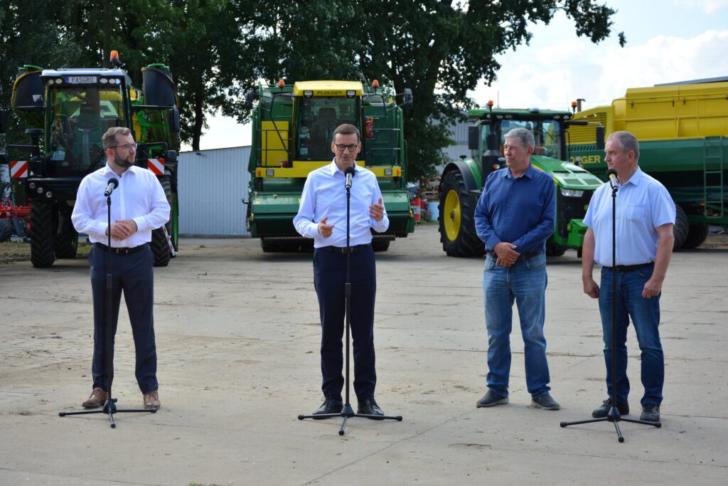Premier oraz Minister Rolnictwa i Rozwoju Wsi wraz z członkami Grupy Producentów Warzyw Fasgro