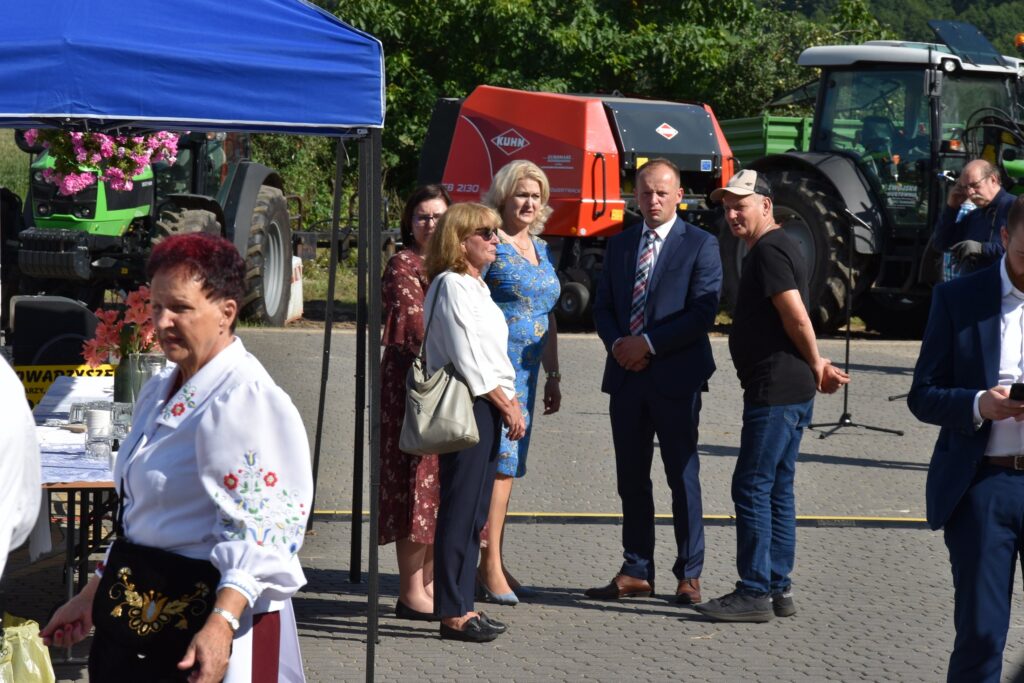 Dyrektor PODR wraz z uczestnikami spotkania