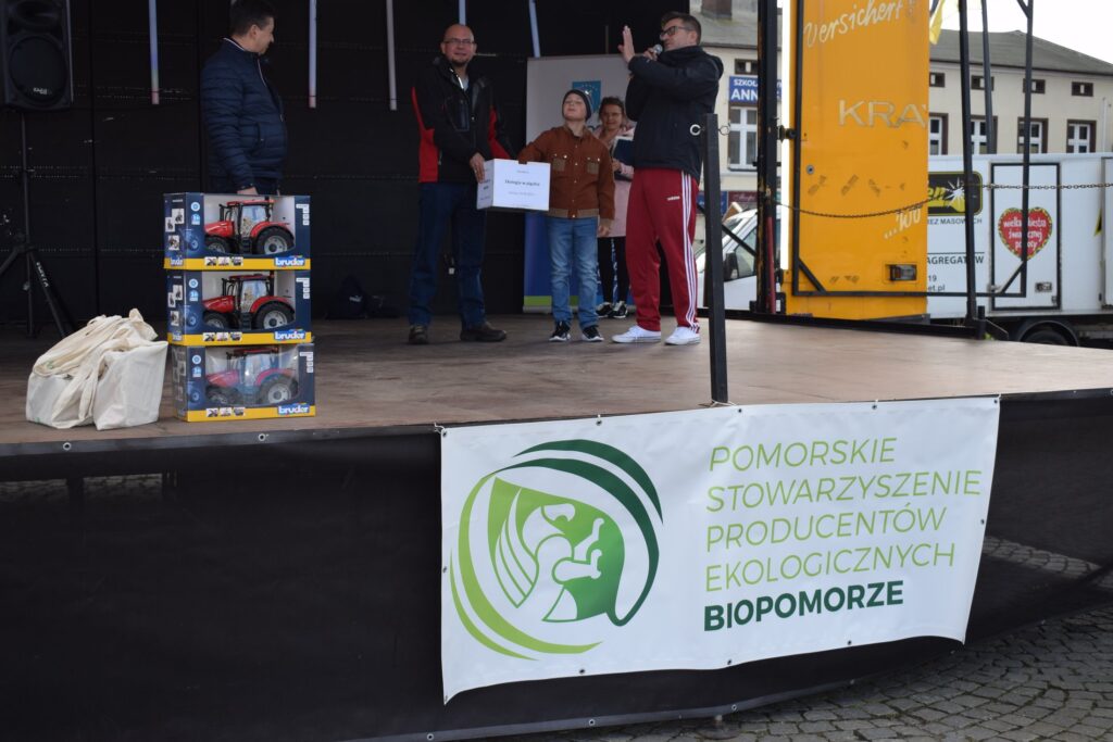 losowanie zwycięzcy konkursu Ekologia w pigułce