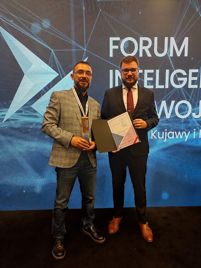 Przedstawiciele WODR z otrzymaną nagrodą