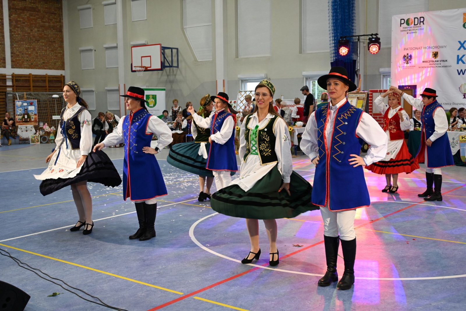 6. Gościnny występ formacji tanecznej Rossa