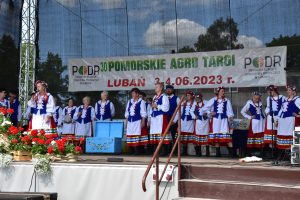 Zespół Kociewska Familija podczas występu (3)