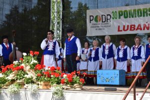 Zespół Kociewska Familija podczas występu (6)