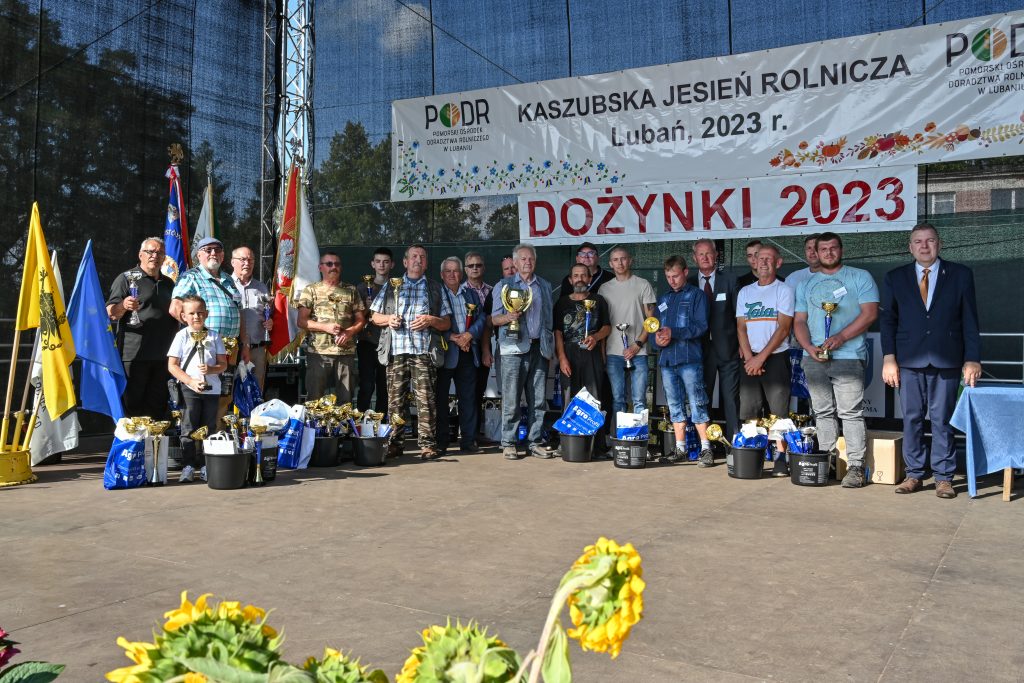 Nagrodzeni Hodowcy - Wystawa Gołębi