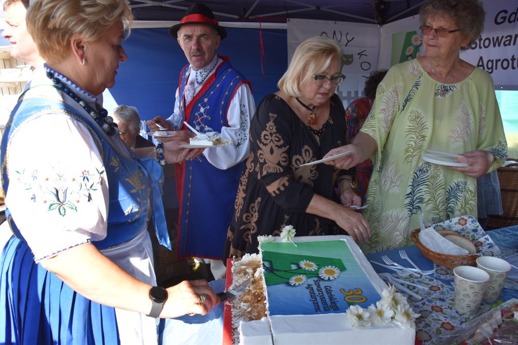 krojenie tortu jubileuszowego