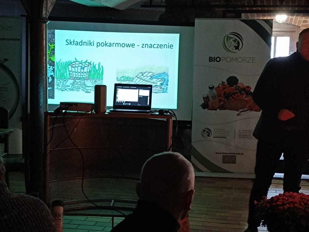 przykładowy slajd ze szolenia, w tle temat Skłaniki pokarmowe - znaczenie