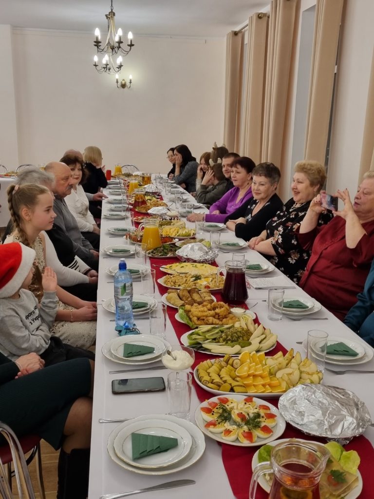 wspólne świętowanie w Starym Polu