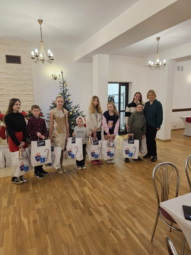 wspólne świętowanie w Starym Polu