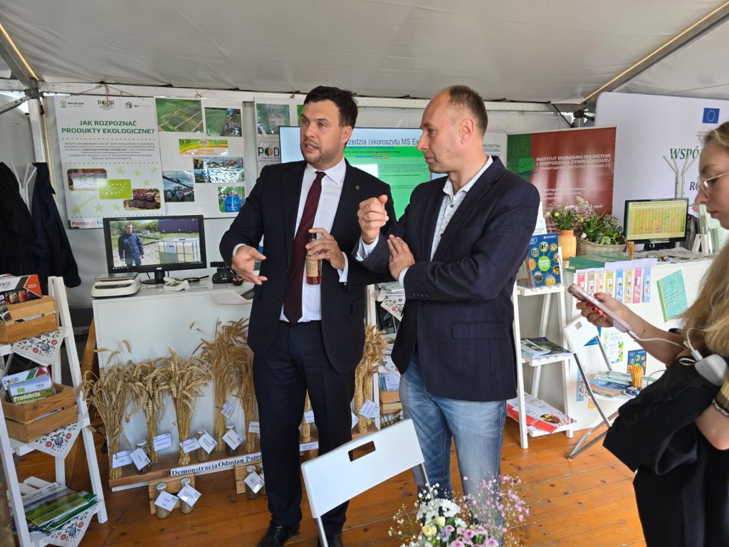 Adam Nowak, Wiceminister Rolnictwa i Rozwoju Wsi z Aleksandrem Machem dyrektorem PODR w Lubaniu