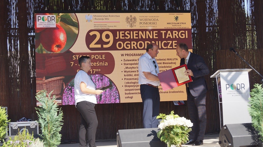 Podziękowanie panu Adamowi Kopeć za 20-letnie organizowanie Jesiennych Targów w Starym Polu