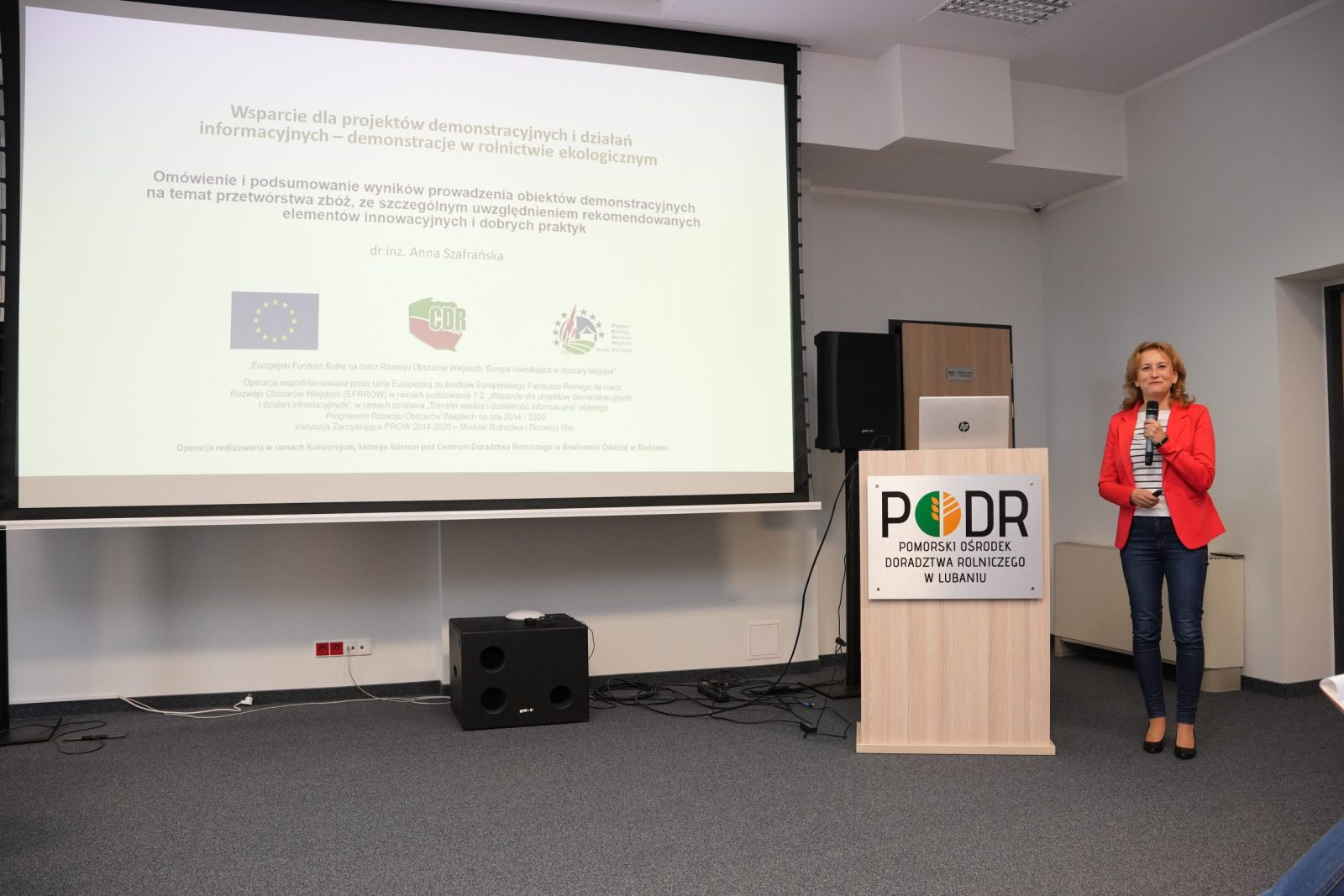 dr inż. Anna Szafrańska podczas prelekcji