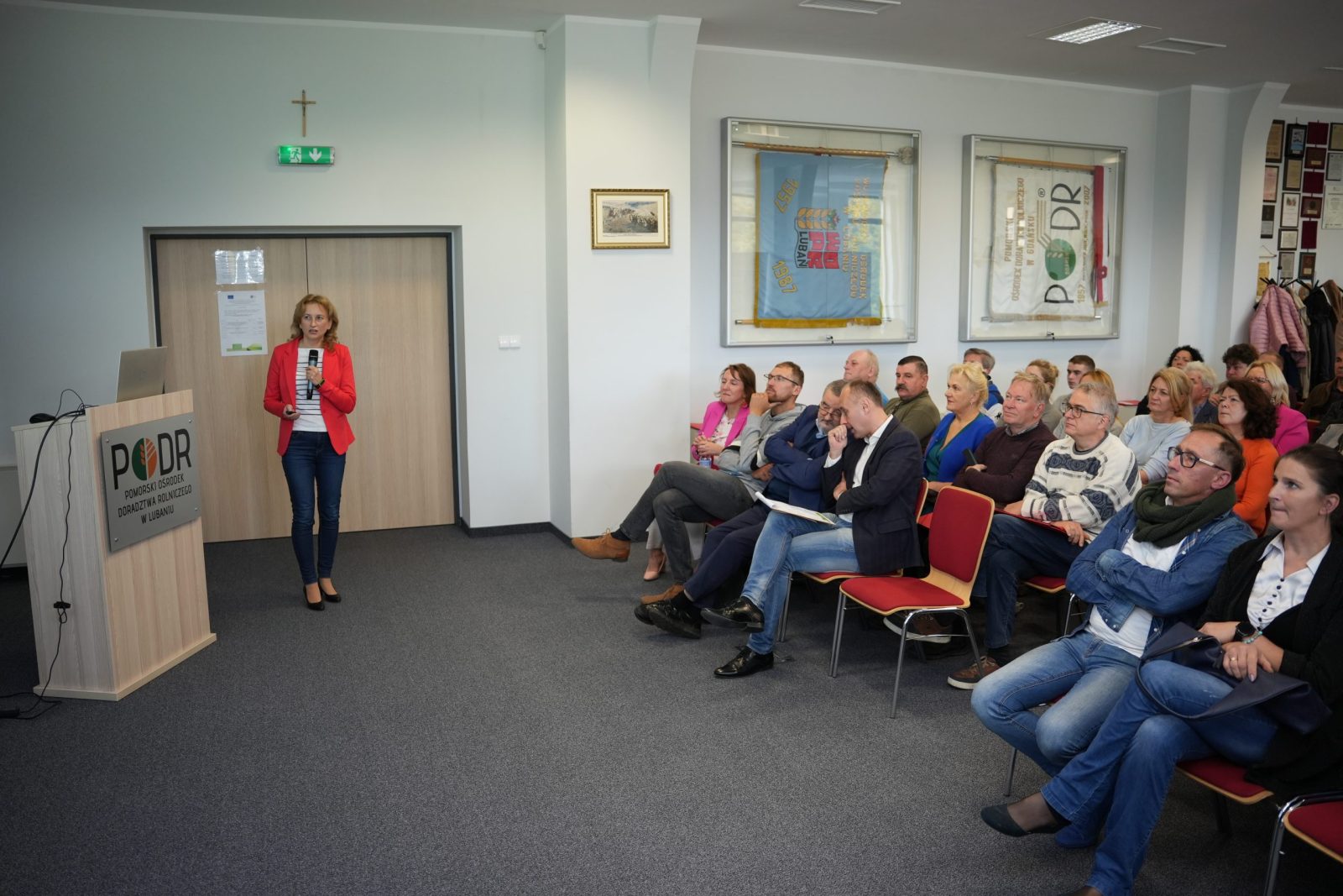 uczestnicy szkolenia i prelegent dr inż. Anna Szafrańska