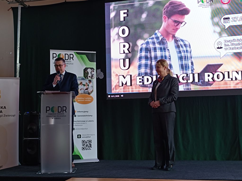 Rozpoczęcie Konferencji Dyrektor ZSZ w Barlewiczkach Pani Marzena Zawisza oraz Z-ca Dyrektora PODR Pan Adam Klimczak